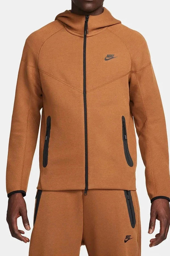 Nike Tech Fleece-Brown